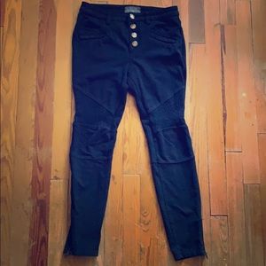 SALE! 🖤 Free People Black Moto Skinny Leggings 29